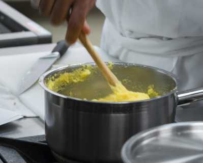 ARC Culinary Arts Stirring Polenta - DSC4382