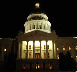 California State Capitol Building at night, Sacramento (DSC00242)