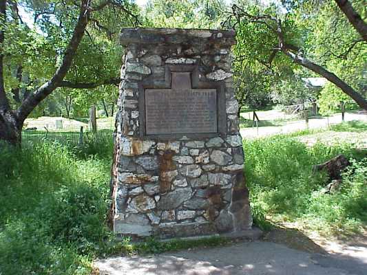 Mark Twain Cabin Marker MVC-067X