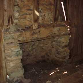 Mark Twain Cabin Fireplace MVC-069X