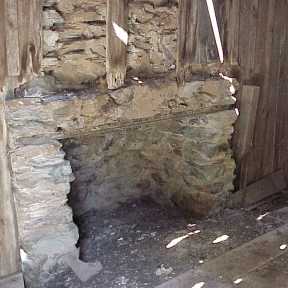 Mark Twain Cabin Fireplace MVC-070X
