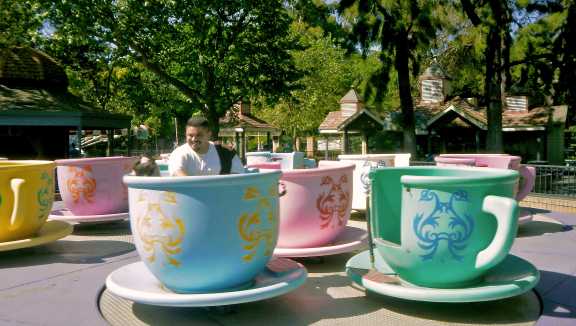 Funderland 06 Crazy Cups P4300018-c